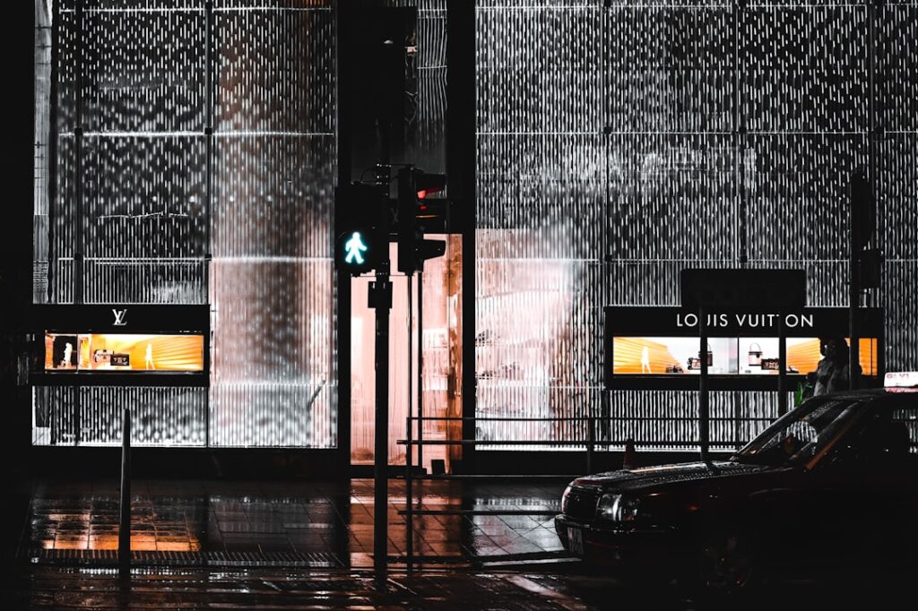Innovators Guild: Disruptive Business Models for Luxury Brands